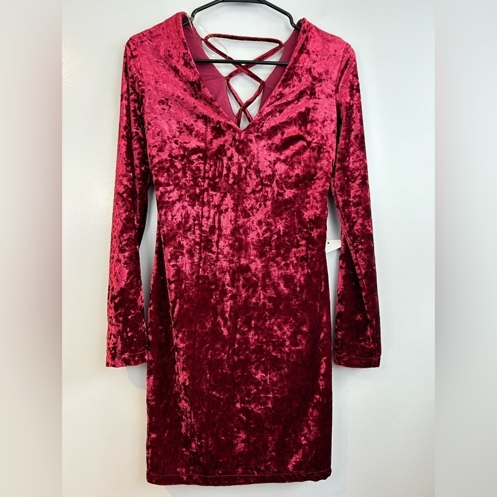 NWT DO+BE Burgundy Red Velvet Lace Up Back Long sleeve Mini Dress Size Small